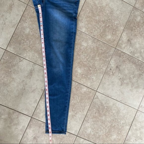 American Eagle High Rise Curvy jeans - Picture 10 of 11